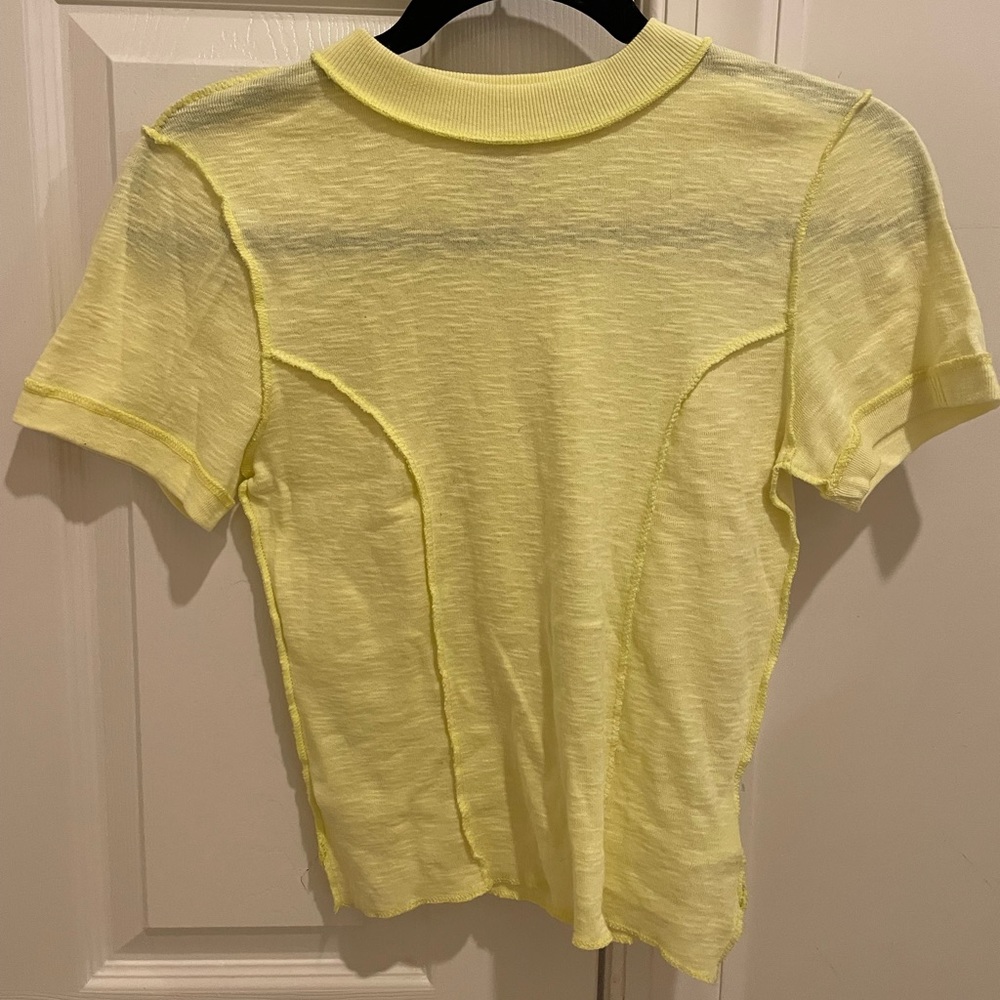BDG Yellow Tee Size Medium